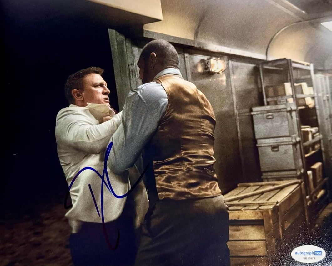 Daniel Craig Signed 8x10 Photo (James Bond) - ACOA